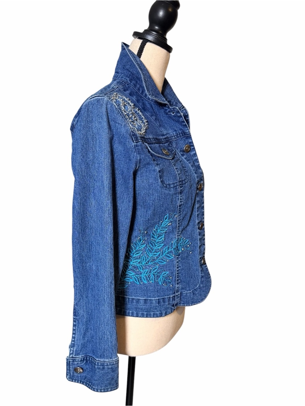 Ruby Rd. Beaded Embroidered Floral Denim Jacket Size 10P - Picture 2 of 7
